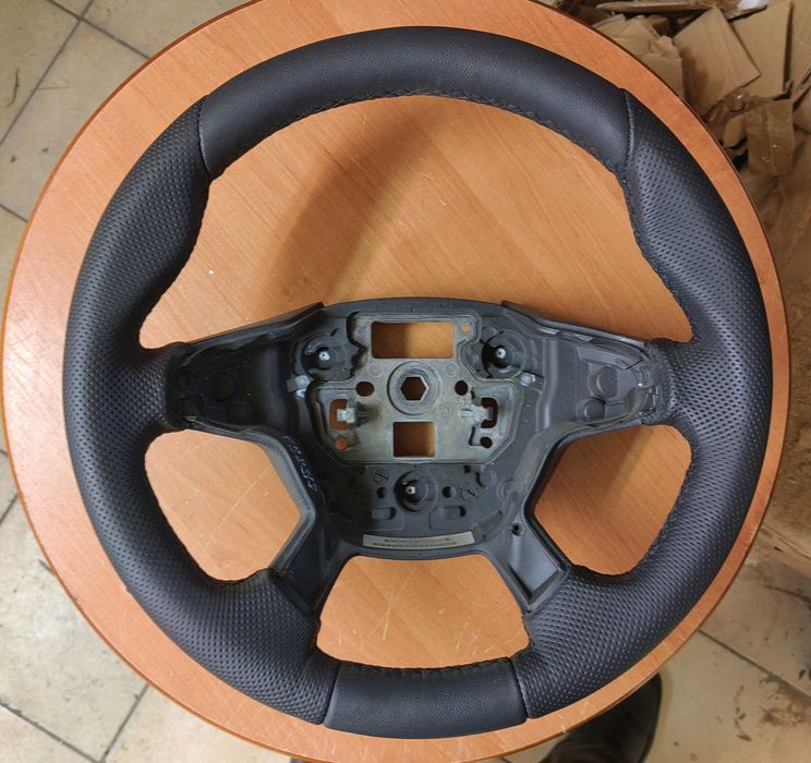 Kierownica Ford Focus mk3 - nowa skóra