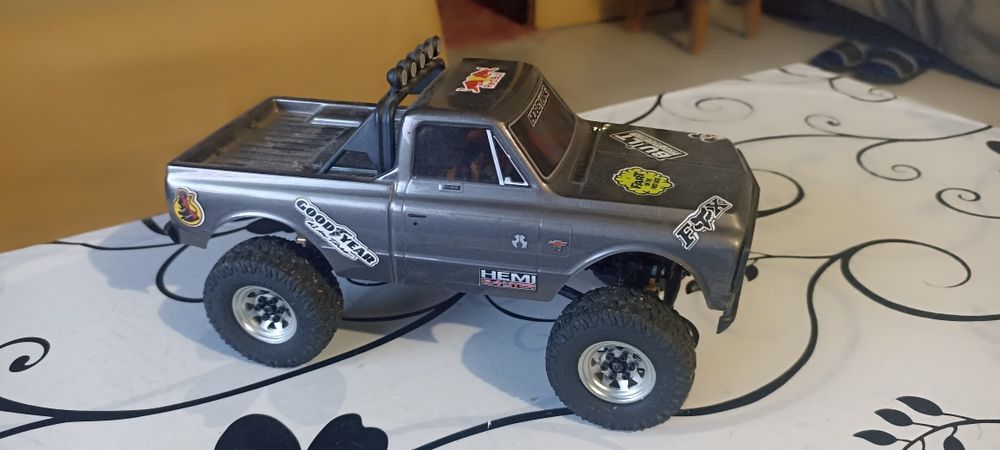 Carrinha RC com Comando