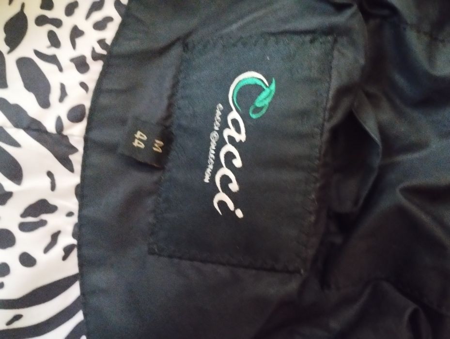 Теплий та зручний пуховик