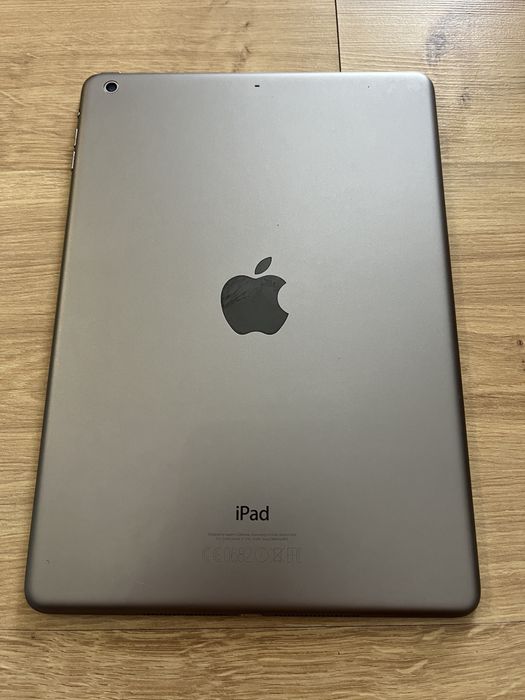 Apple iPad Air - 1a Geração - 32GB, Wi-Fi, 9.7" - Cinzento MD786B/B - A1474
