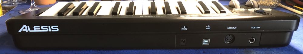 Alesis Q25 (Teclado Midi como novo, com caixa e manual)
