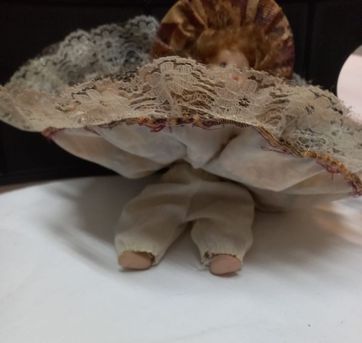 Boneca de porcelana