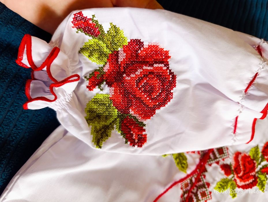 Вишиванка на дівчинку