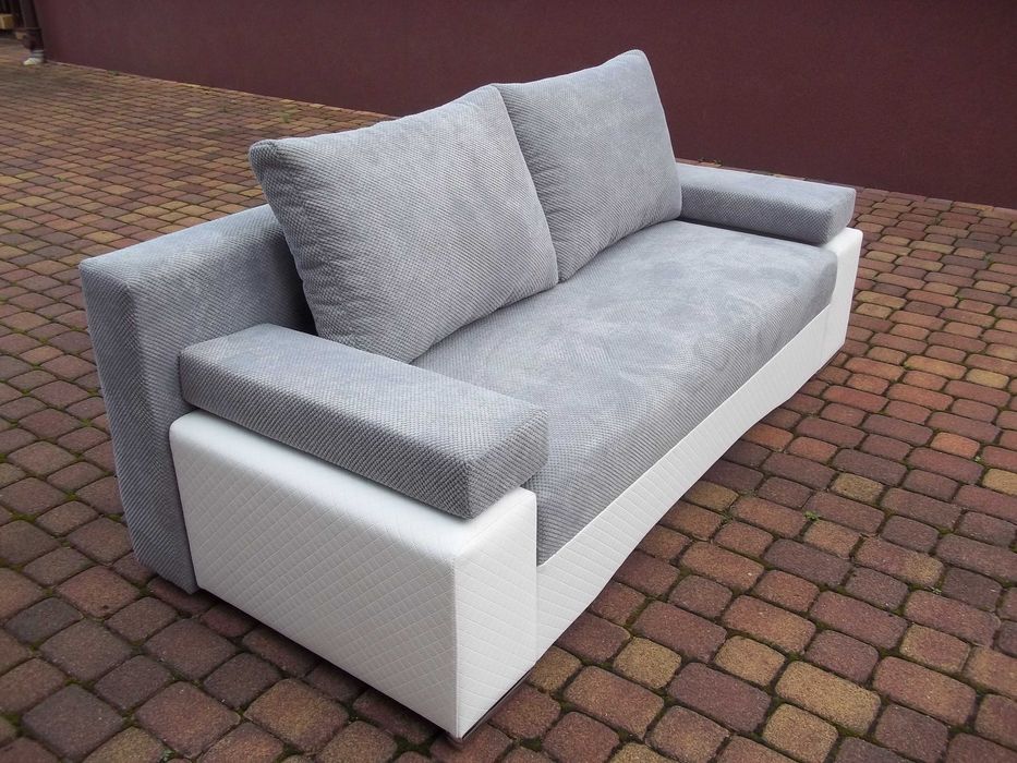 kanapa/sofa-wygodne rozkładanie/szerokie spanie/sprężyny