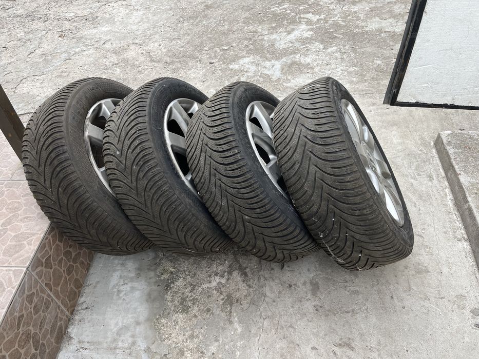 Резина R16 в отличном состояние