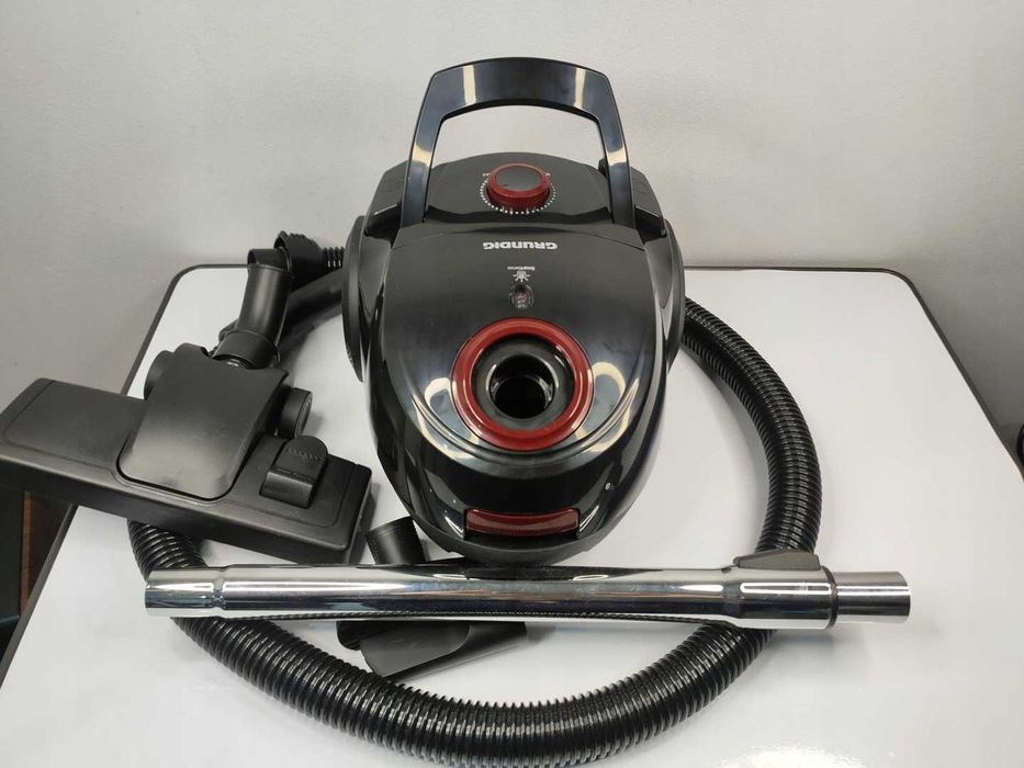C247 Grundig VCC 3850 A odkurzacz tradycyjny workowy 800W