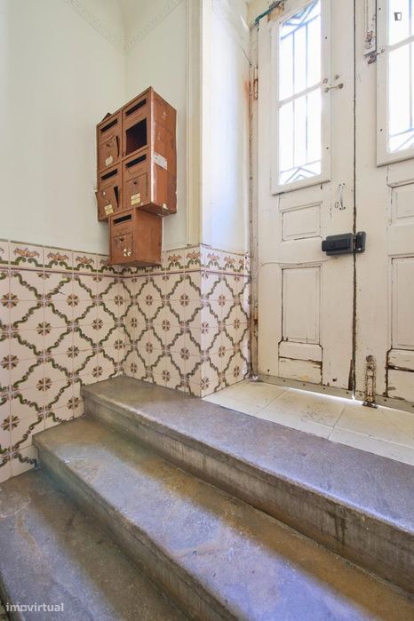 Quarto - localizado em Alameda Lisbon