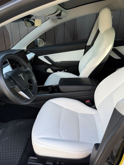 Tesla model 3, 2020