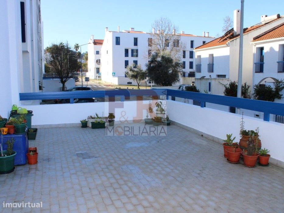 Apartamento T2 com Terraço! Urbanização Portais Arrábida, Palmela