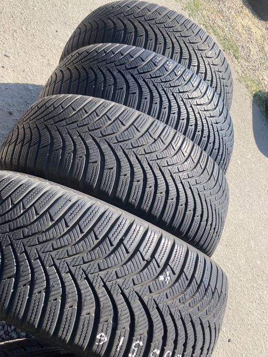 195/55/16 Hankook  4шт