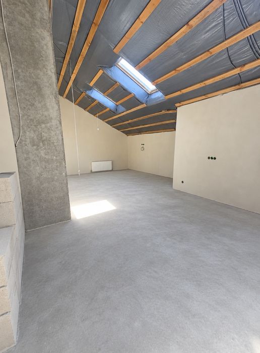 Продам 2-кімнатну квартиру 60 м² після будівельників!