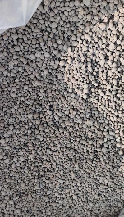 Wapno kredowe/magnezowe granulowane/Czarna kreda granulowana