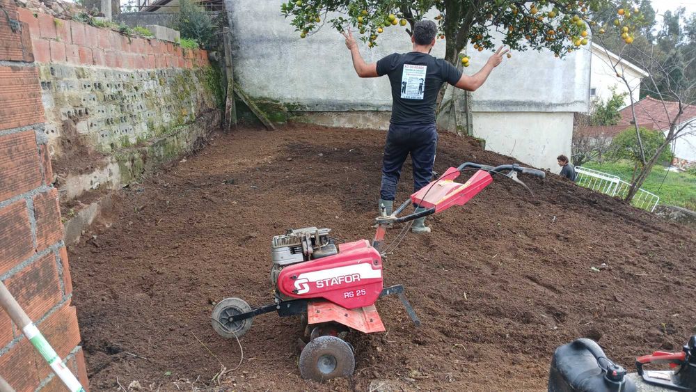 Faço de todo tipo de servico