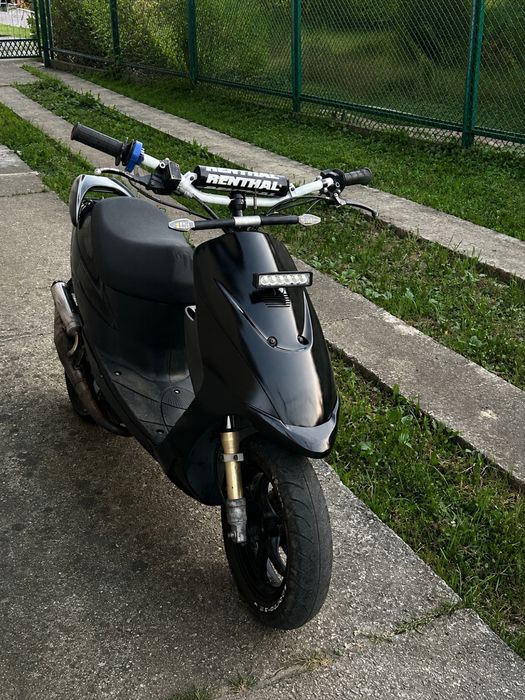 Скутер Suzuki ZZ Inch Up Sport на конфі
