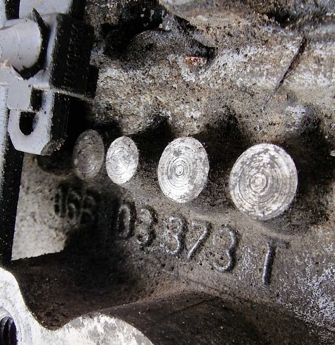 Głowica silnika 06B103373T VW 1.6 AVU