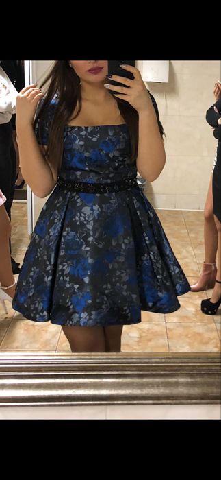 Продаю сукню. Продаю свій одяг в ідеальному стані