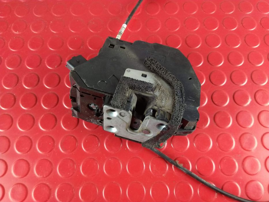 Fechadura / Fecho Porta Frente Direito 805003529R - RENAULT CAPTUR I