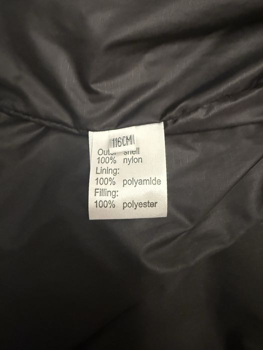 Дитяча утеплена жилетка з капюшоном чорна 116-140 жилет на хлопчика