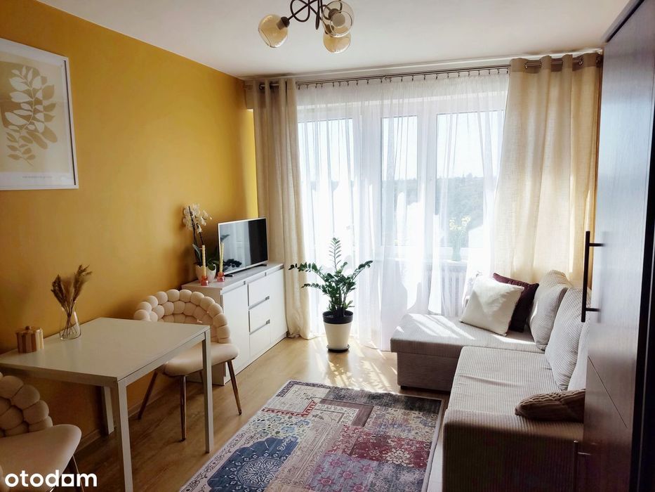 Mieszkanie 3-pokojowe w centrum – winda, balkon