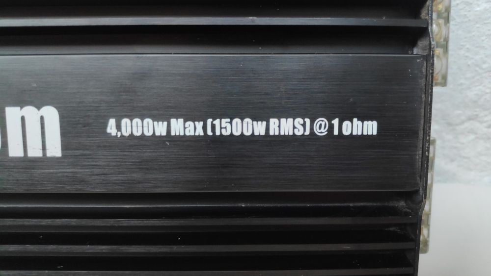 Продам однокомнатный усилитель Competition Pro TL-1022