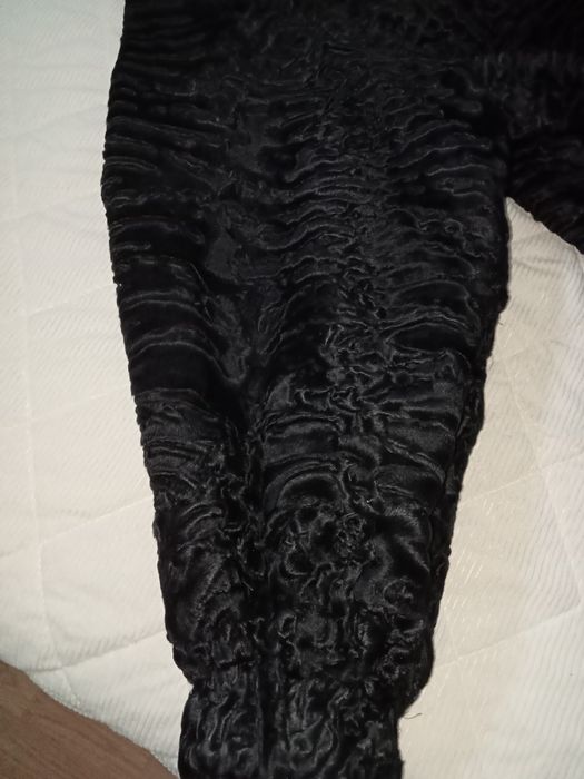 Casaco de astkhan comprido, com forro de seda .