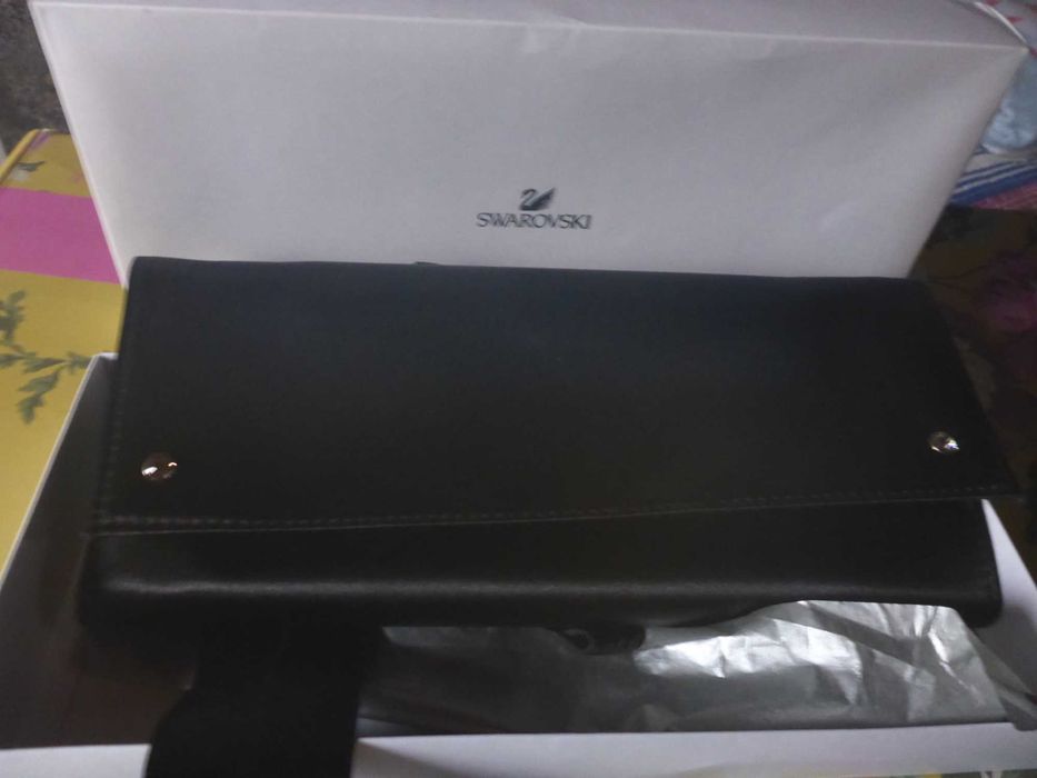 Swarovski Clutch preta de setim com um laço carteira Cerimónia GENUÍNA