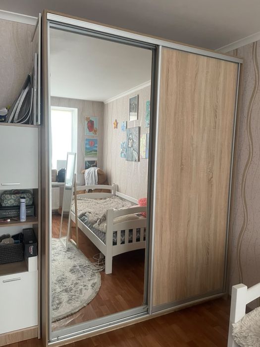 Шафа-купе 180×60×240 см з великим дзеркалом