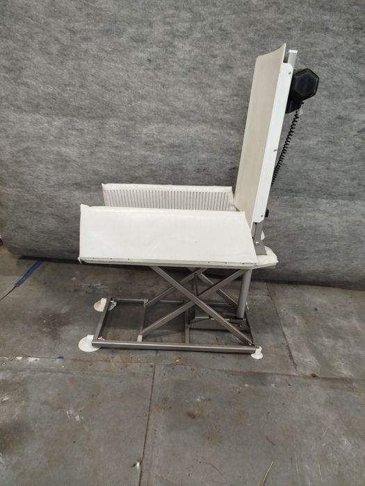 Продам подъемник для ванной AQUATEC