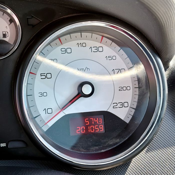 Peugeot 308 1.6 HDi Sportium (T7) - Excelente Estado e Equipamento Premium