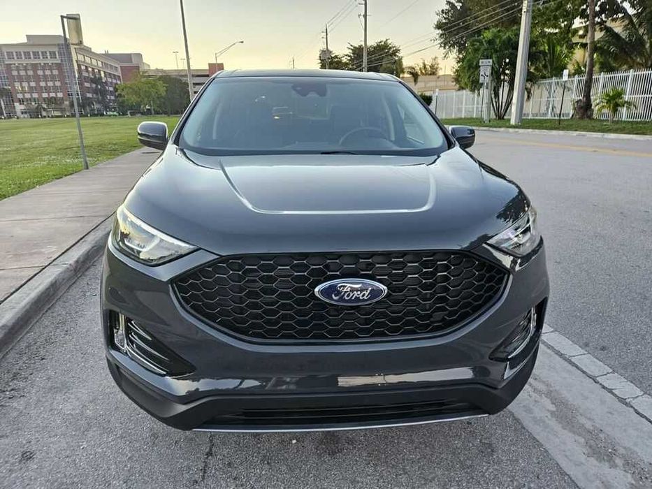 2021   Ford Edge