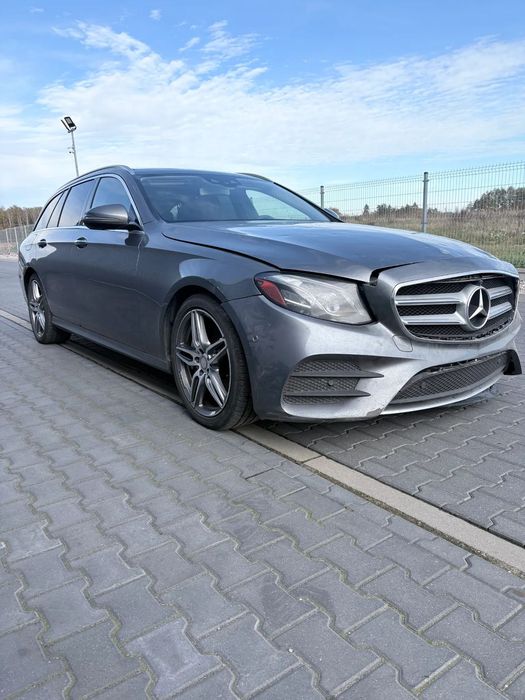 Mercedes-Benz Klasa E E 400 / Luxury / 4Matic / 3.0 BiTurbo / 333KM / 7-osobowy /  FV23%