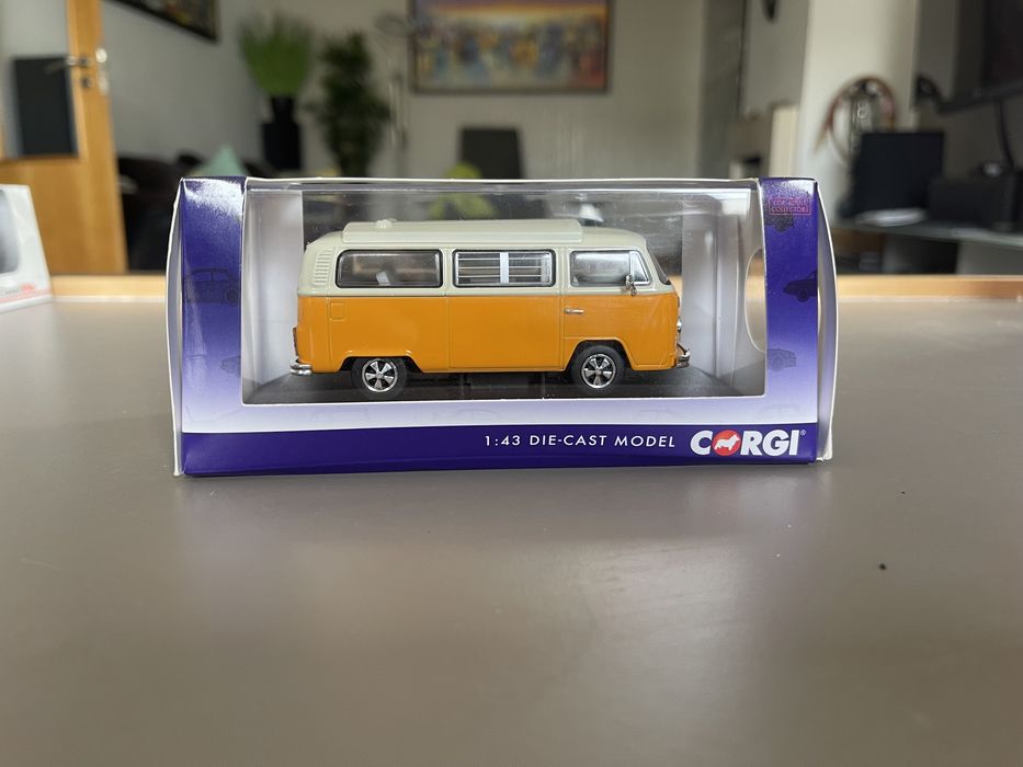 Minituras CORGI novas escala 1:43
