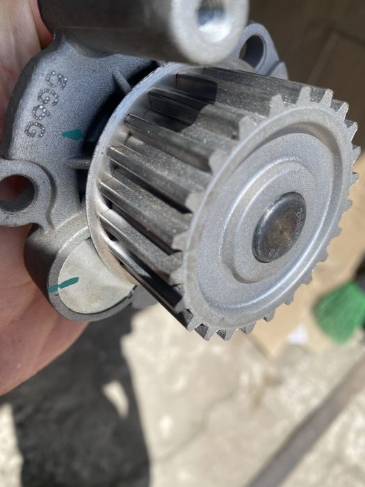 Помпа Continental wp6086