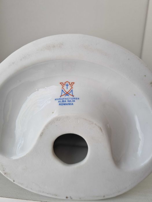 Porcelanowa dama z koszem kwiatów - Alba Iulia, figurka porcelana