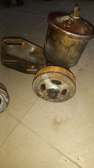 Насос гідропідсилювача  керма