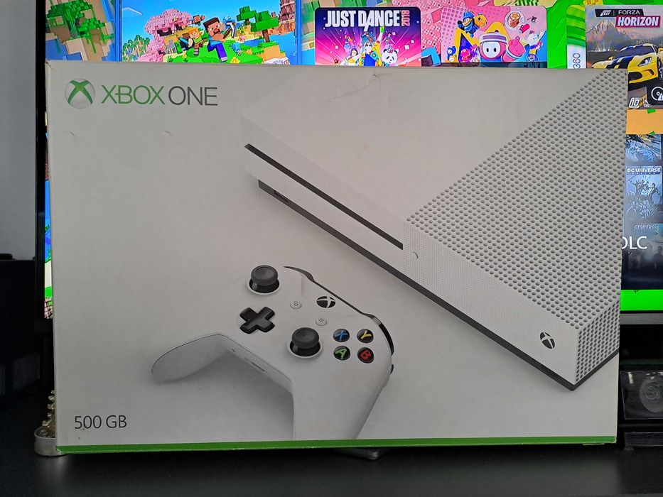 Xbox One S z napędem + kinect+2 pady i gry