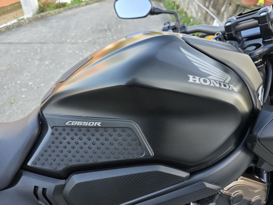 Honda Cb650r 7000mil kms