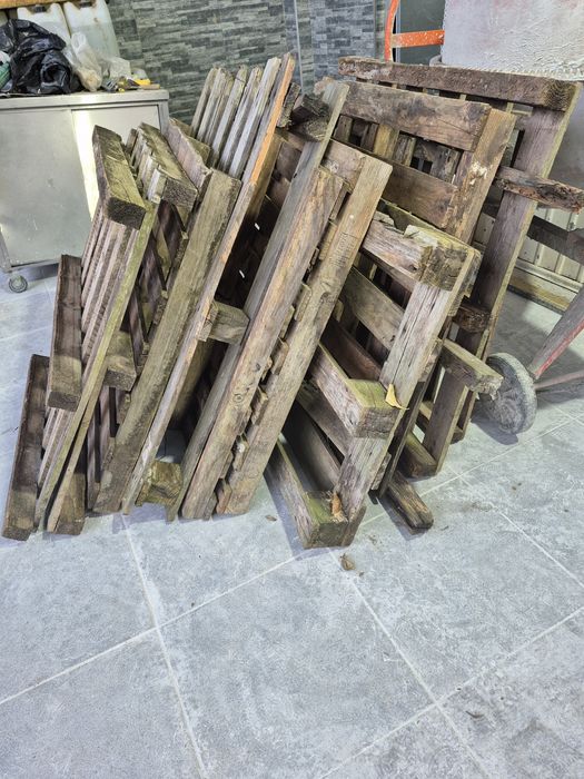 Paletes para lenha ou aproveitar (valor lote completo)