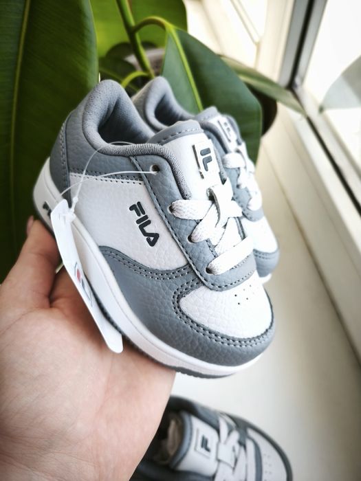 Нові оригінальні дитячі кросівки Fila 22 та 20 розмір