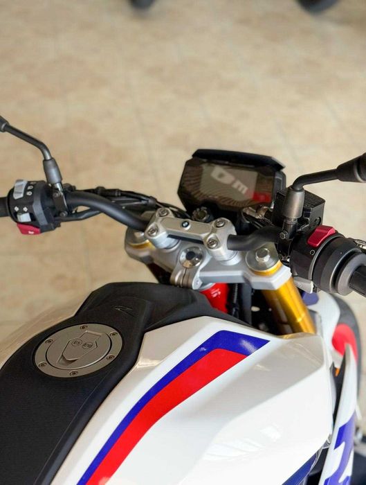 BMW G310R de 2022