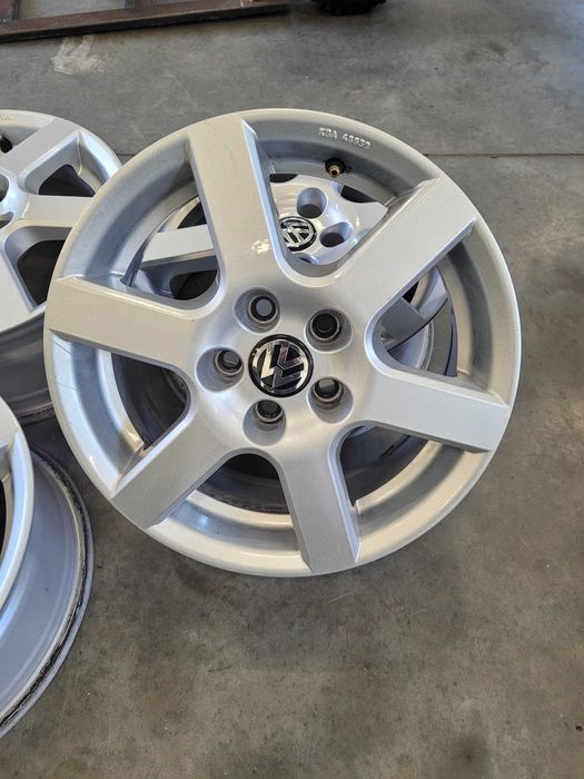 Felgi aluminiowe r 15 komplet volkswagen  5 x 100