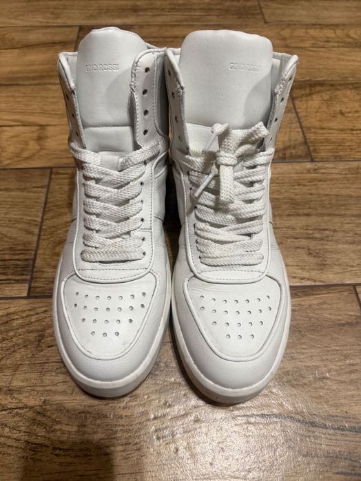 Buty Gino Rossi roz. 38 za kostkę białe skórzane