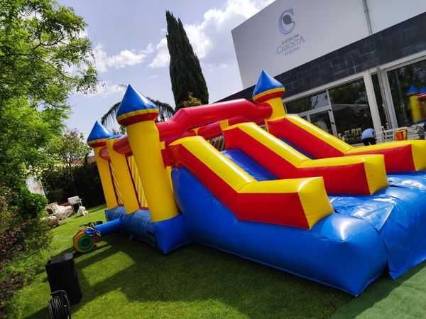 Insufláveis/ Matraquilhos / Mesa Ping Pong / Beer Pong / Entre Outros