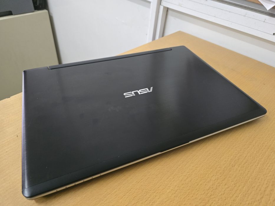 ASUS Laptop i3, Like New64750628788995123