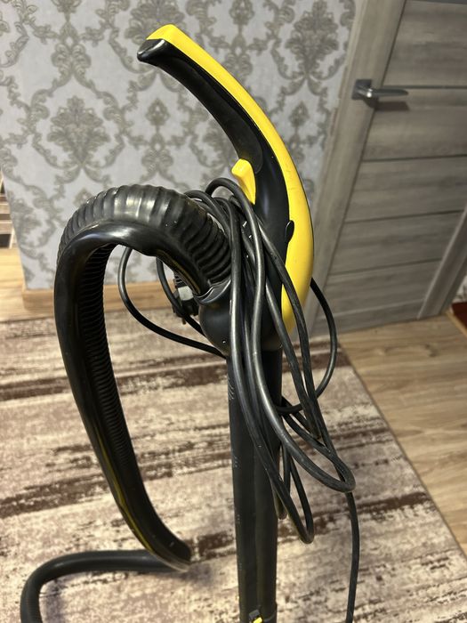 Продам пилосос Karcher
