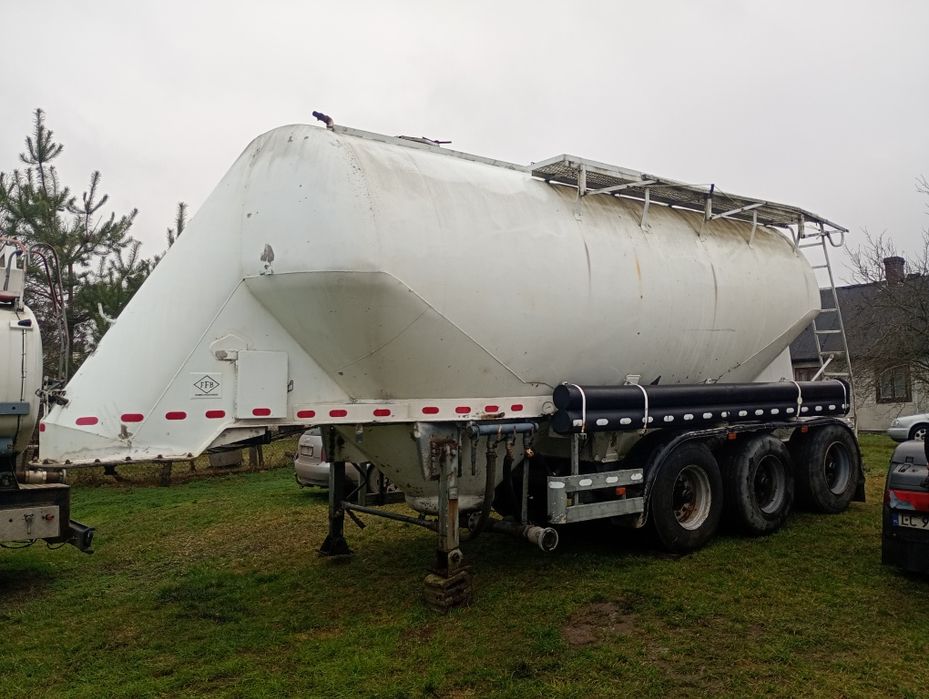 Cysterna Feldbinder.        Tara 4T