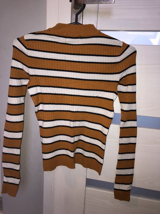 Bluzka w paski półgolf