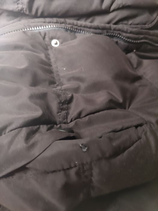 Жіноча чорна курточка