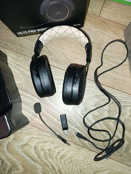 Corsair HS70 Pro Wireless SE Gaming Headset, Czarny/Kremowy