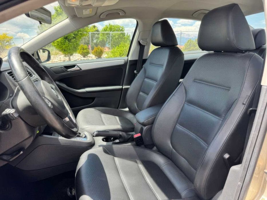 Volkswagen Jetta Se      2013